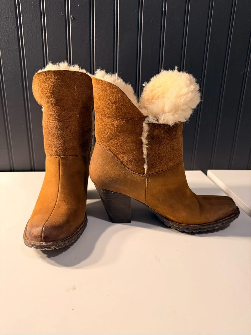 Born Women Boots 6.5 Suede Leather Winter